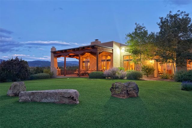 46 Polaris Road, Santa Fe, NM 87506