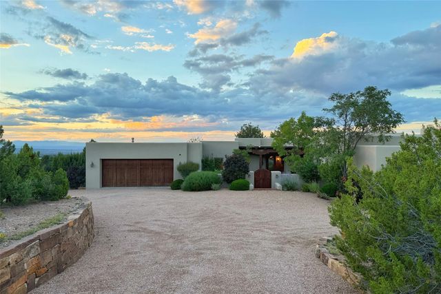46 Polaris Road, Santa Fe, NM 87506