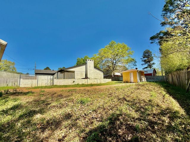 1525 Duncan Dr., Henderson, TX 75654