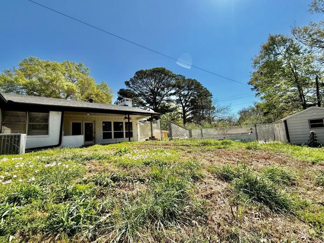 1525 Duncan Dr., Henderson, TX 75654