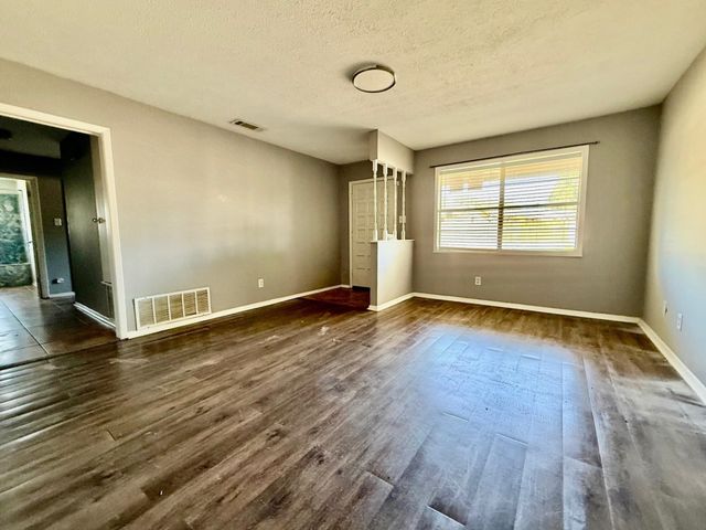 1525 Duncan Dr., Henderson, TX 75654