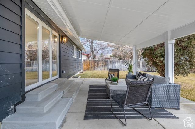 1578 E DELAWARE LN, Holladay, UT 84117