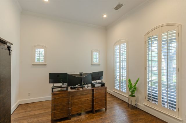 901 Woodcliff Drive, Mckinney, TX 75072