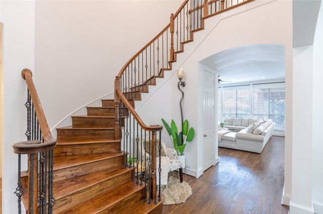901 Woodcliff Drive, Mckinney, TX 75072
