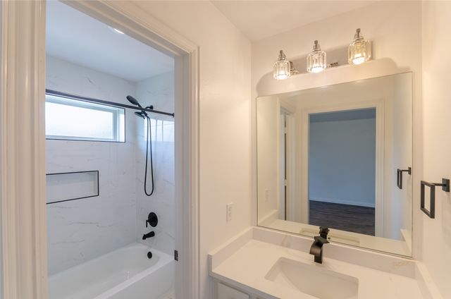 901 Woodcliff Drive, Mckinney, TX 75072