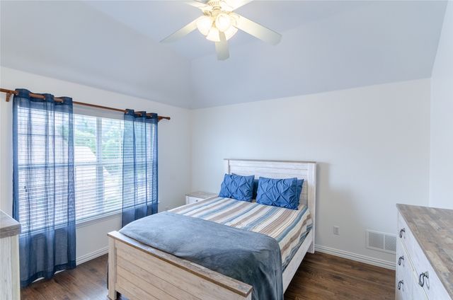 901 Woodcliff Drive, Mckinney, TX 75072
