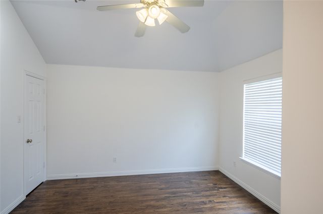 901 Woodcliff Drive, Mckinney, TX 75072