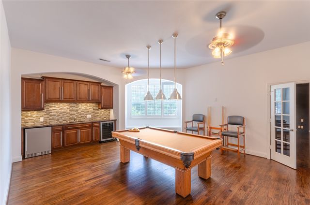 901 Woodcliff Drive, Mckinney, TX 75072