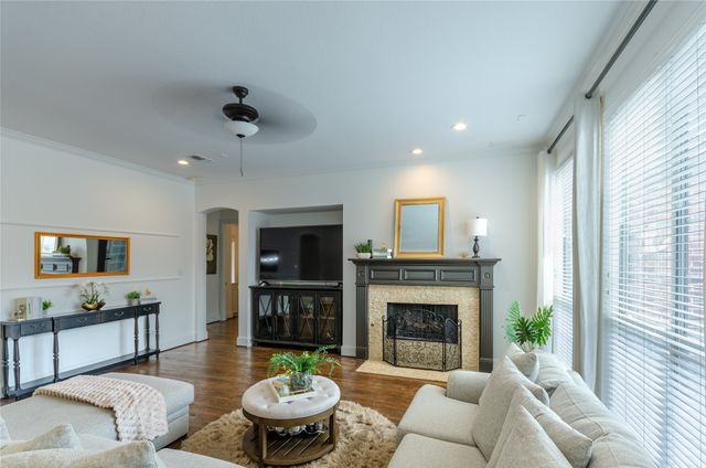 901 Woodcliff Drive, Mckinney, TX 75072