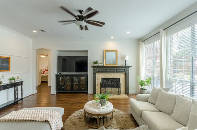 901 Woodcliff Drive, Mckinney, TX 75072