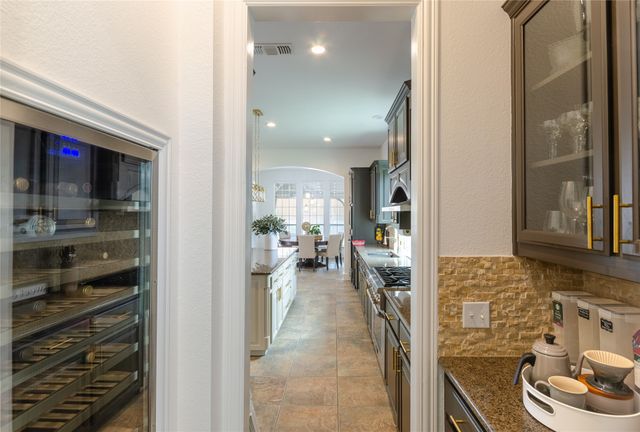901 Woodcliff Drive, Mckinney, TX 75072