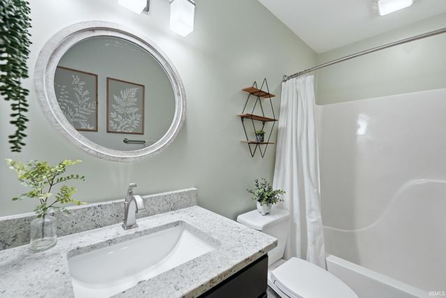 3501 W Wheatfield Lane, Muncie, IN 47304
