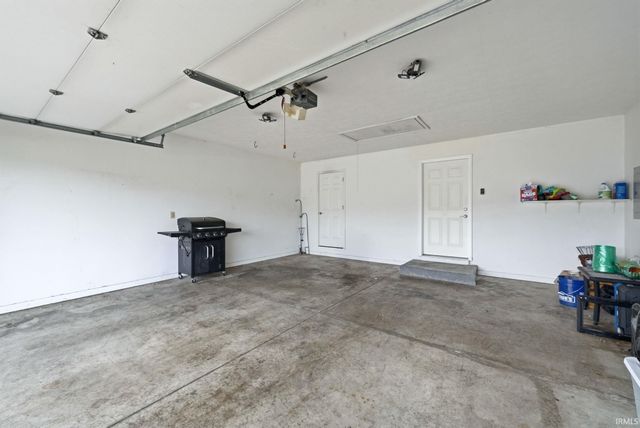 3501 W Wheatfield Lane, Muncie, IN 47304