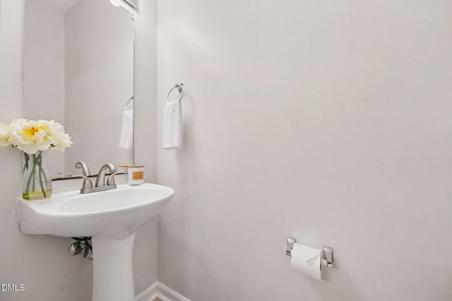 29 Edgebrook Circle, Durham, NC 27703