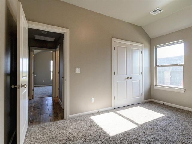8681 Oak Tree Circle, Edmond, OK 73025