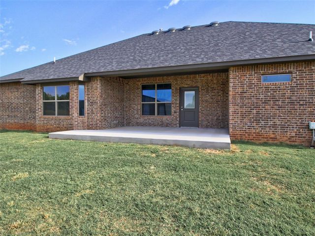 8681 Oak Tree Circle, Edmond, OK 73025