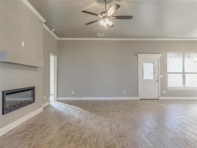 8681 Oak Tree Circle, Edmond, OK 73025