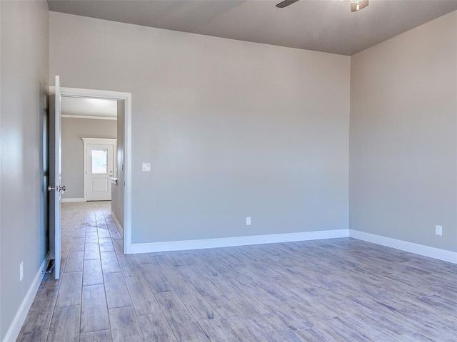 8681 Oak Tree Circle, Edmond, OK 73025