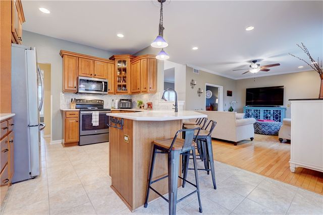 109 Whistlers Cove Lane, Greece, NY 14612