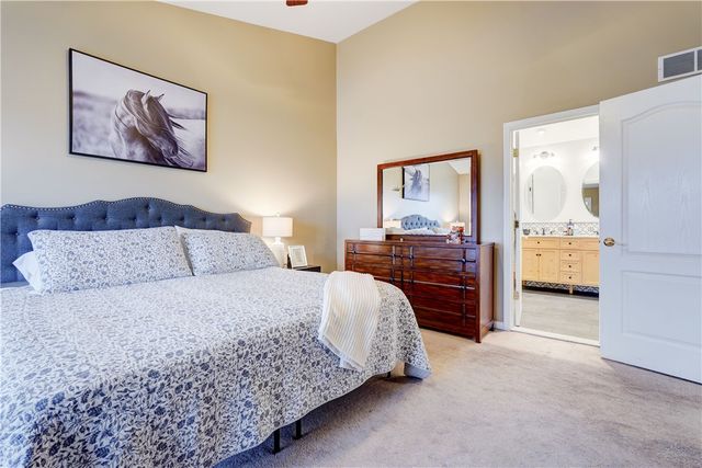 109 Whistlers Cove Lane, Greece, NY 14612