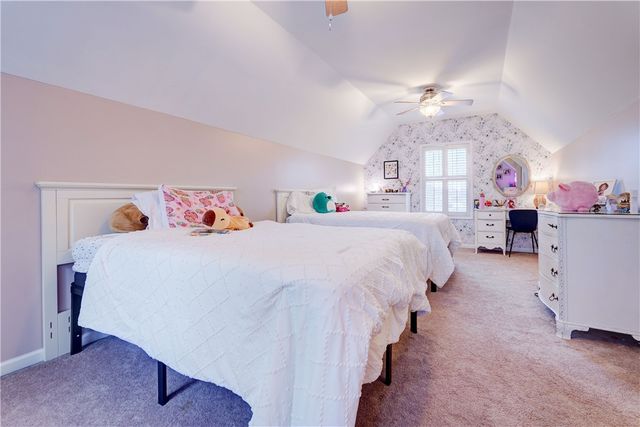 109 Whistlers Cove Lane, Greece, NY 14612