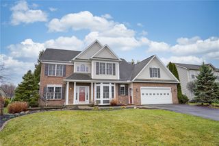 109 Whistlers Cove Lane, Greece, NY 14612