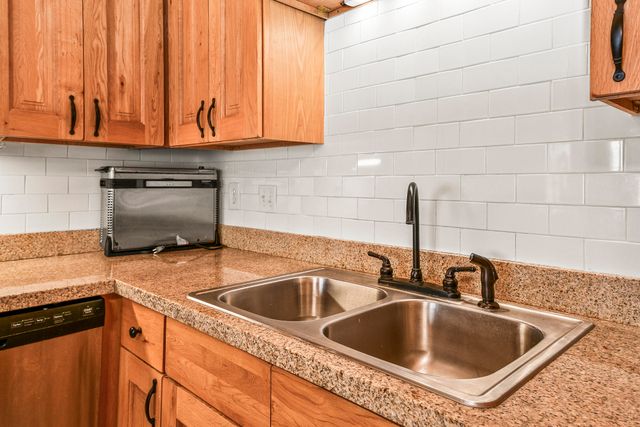 814 Peace In Valley Road, Blue Eye, MO 65611