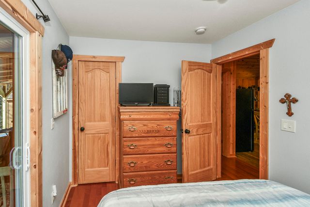 814 Peace In Valley Road, Blue Eye, MO 65611