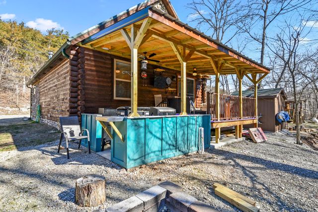 814 Peace In Valley Road, Blue Eye, MO 65611