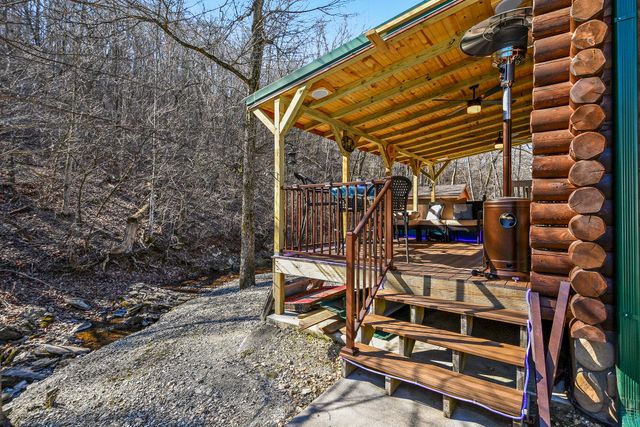 814 Peace In Valley Road, Blue Eye, MO 65611