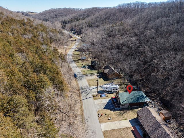 814 Peace In Valley Road, Blue Eye, MO 65611