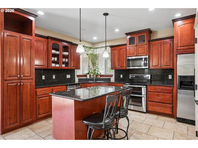 13845 Sw FAR VISTA Dr, Beaverton, OR 97005