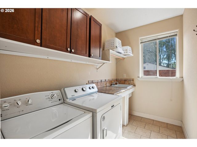 13845 Sw FAR VISTA Dr, Beaverton, OR 97005