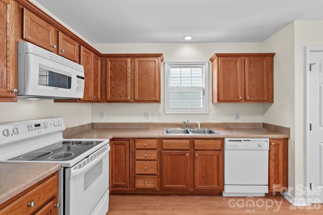 219 19th Avenue SE, Hickory, NC 28602