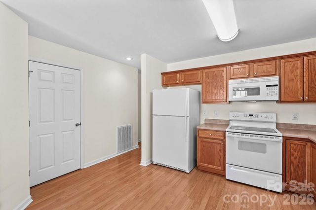 219 19th Avenue SE, Hickory, NC 28602