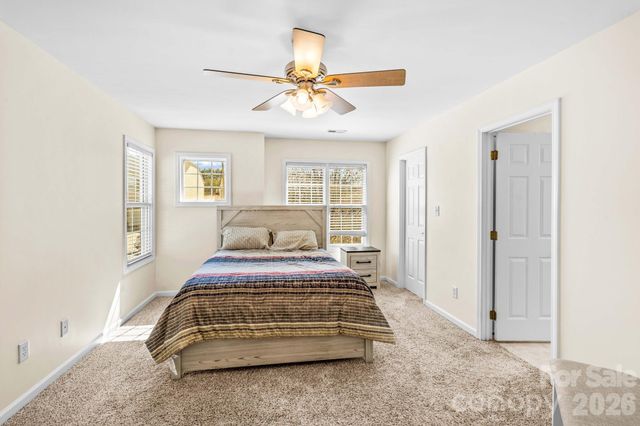 219 19th Avenue SE, Hickory, NC 28602