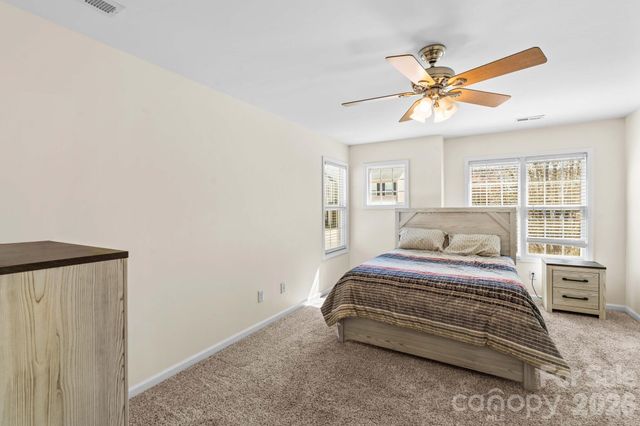 219 19th Avenue SE, Hickory, NC 28602