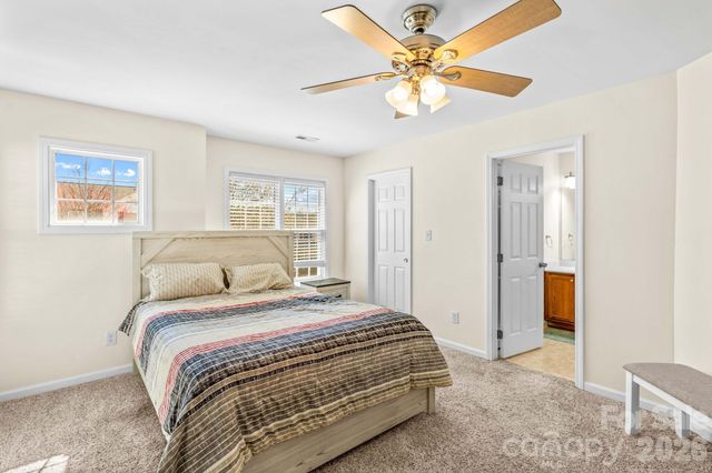 219 19th Avenue SE, Hickory, NC 28602