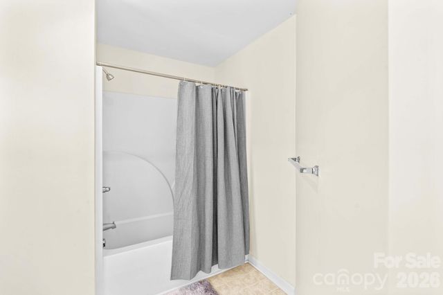 219 19th Avenue SE, Hickory, NC 28602