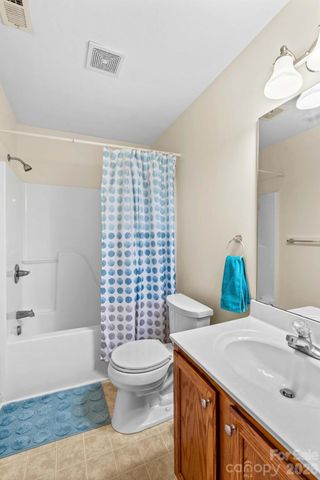 219 19th Avenue SE, Hickory, NC 28602