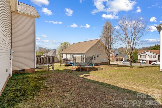 219 19th Avenue SE, Hickory, NC 28602