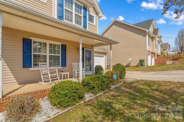 219 19th Avenue SE, Hickory, NC 28602