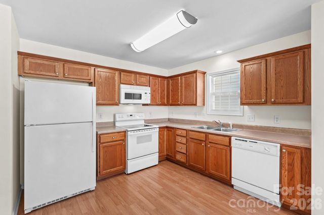 219 19th Avenue SE, Hickory, NC 28602