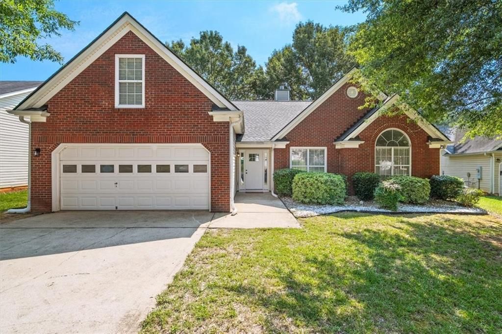 2703 Hillvale Cove Drive, Lithonia, GA 30058