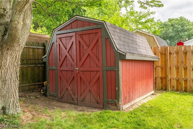 1925 Quayle Drive, Akron, OH 44312