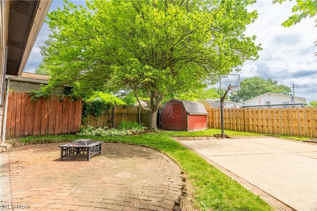 1925 Quayle Drive, Akron, OH 44312
