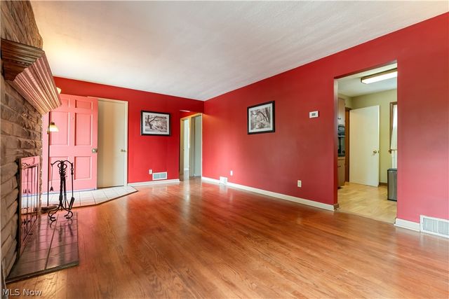 1925 Quayle Drive, Akron, OH 44312