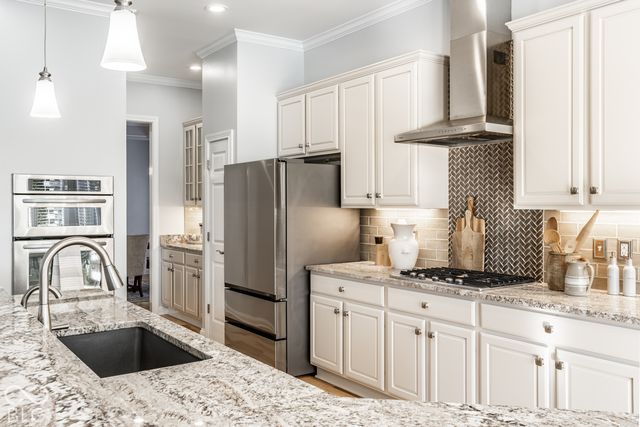 8079 Heyward Drive, Indianapolis, IN 46250
