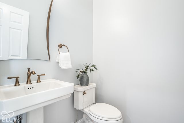 8079 Heyward Drive, Indianapolis, IN 46250