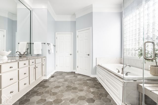 8079 Heyward Drive, Indianapolis, IN 46250